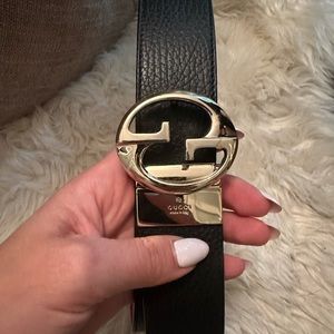 Size 80 Gucci reversible back/red leather belt